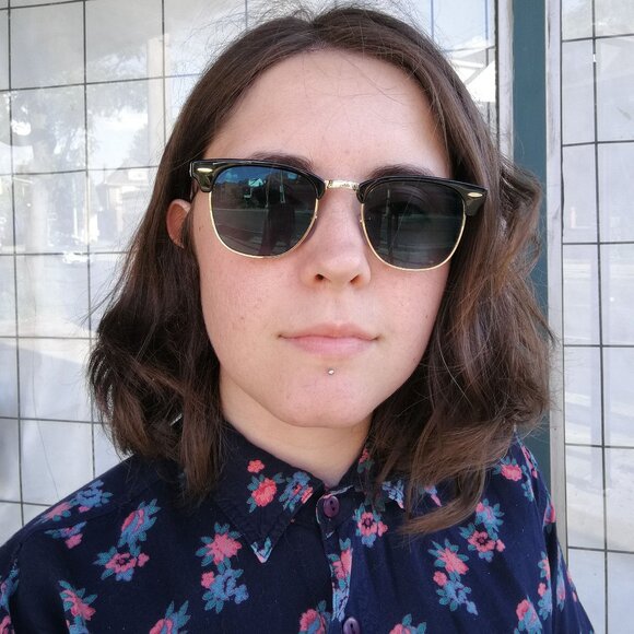 Meet your Posher, Dana - Picture 1 of 1